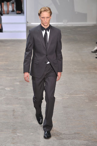 Louis Vuitton / - 2009